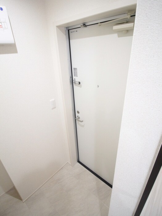 物件内観写真7　(玄関)