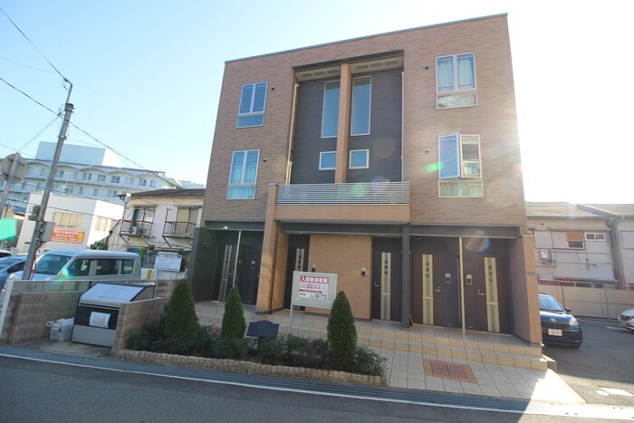 物件外観写真1　(外観写真)