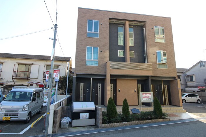 物件外観写真2　(外観写真)