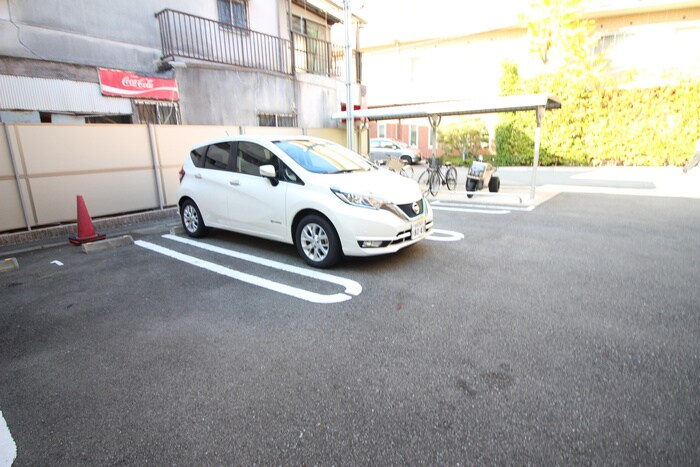 物件外観写真4　(駐輪場)