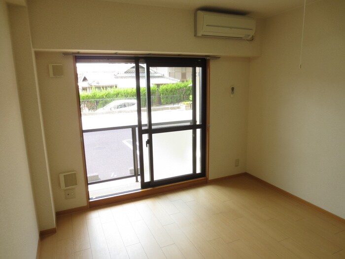 物件内観写真15　(居室)