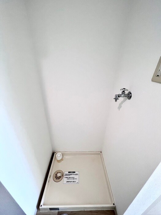 物件内観写真12　(洗濯機置場)