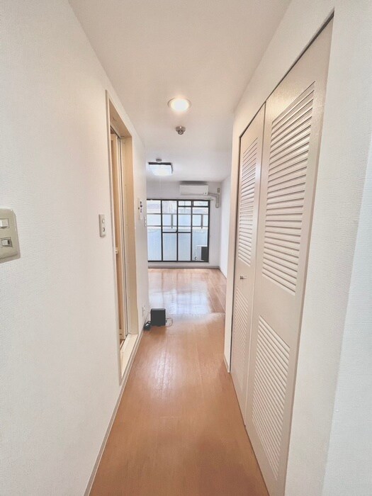 物件内観写真13　(廊下)