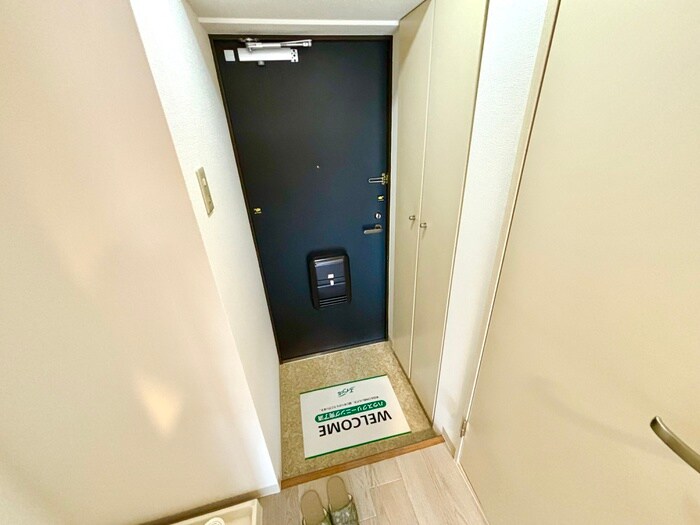 物件内観写真14　(玄関)
