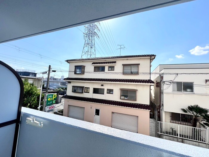 物件内観写真16　(室内からの展望)