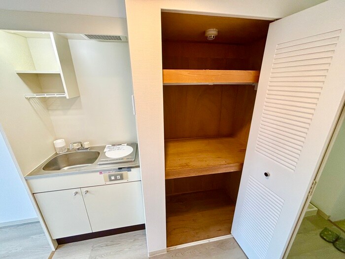 物件内観写真18　(収納)