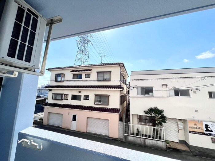 物件内観写真22　(室内からの展望)