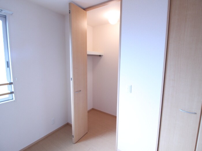 物件内観写真10　(収納)