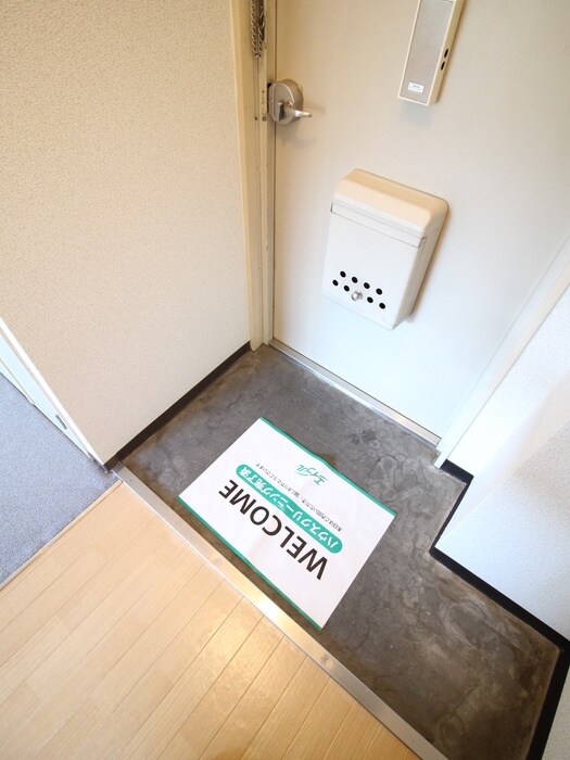 物件内観写真10　(玄関)