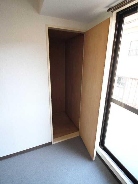 物件内観写真11　(収納)