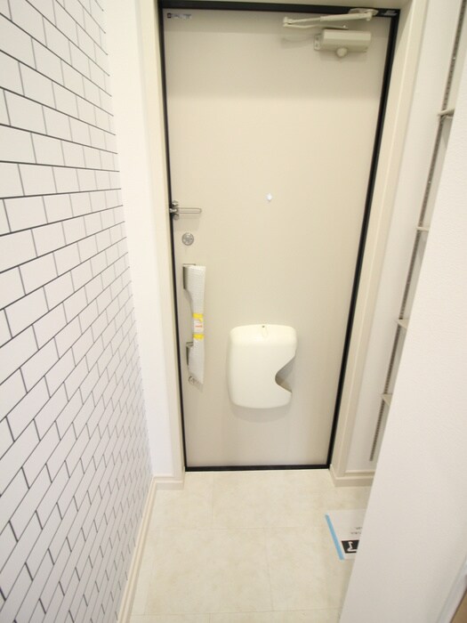 物件内観写真15　(玄関)