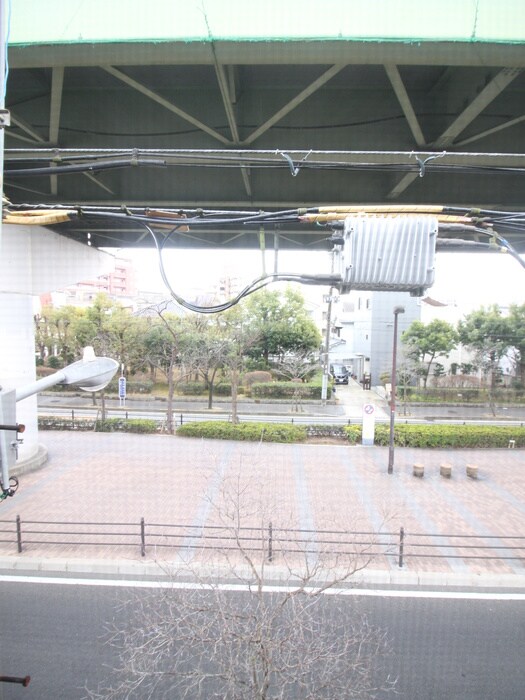 物件内観写真17　(室内からの展望)