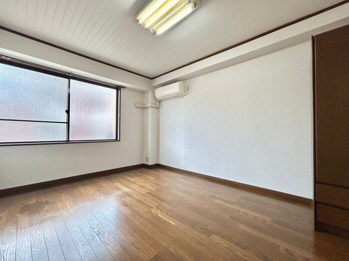 物件内観写真5　(居室)