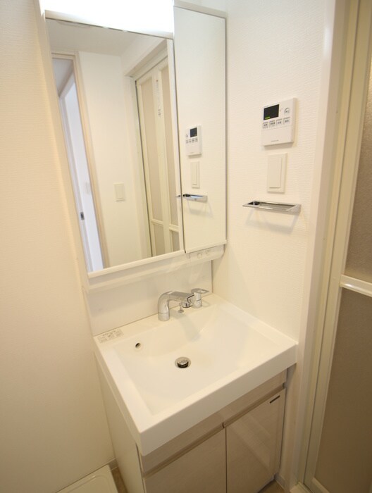 物件内観写真10　(洗面)