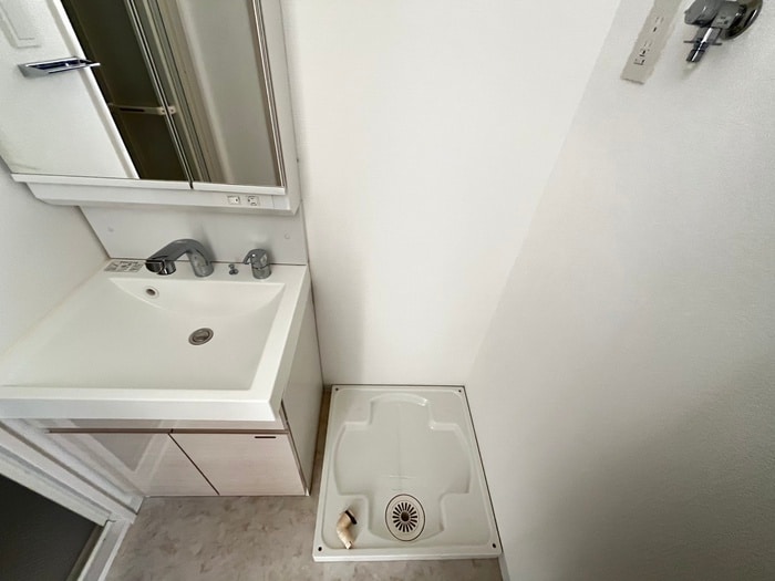 物件内観写真13　(洗濯機置場)