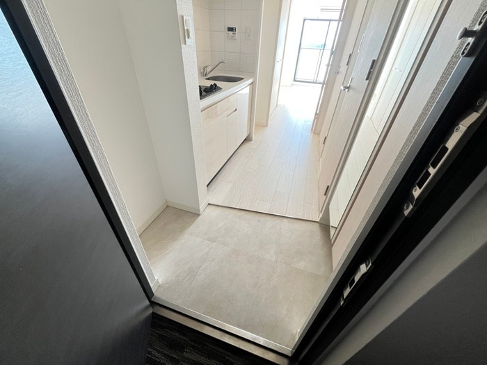 物件内観写真16　(玄関)