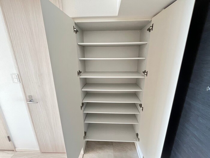 物件内観写真18　(靴箱)