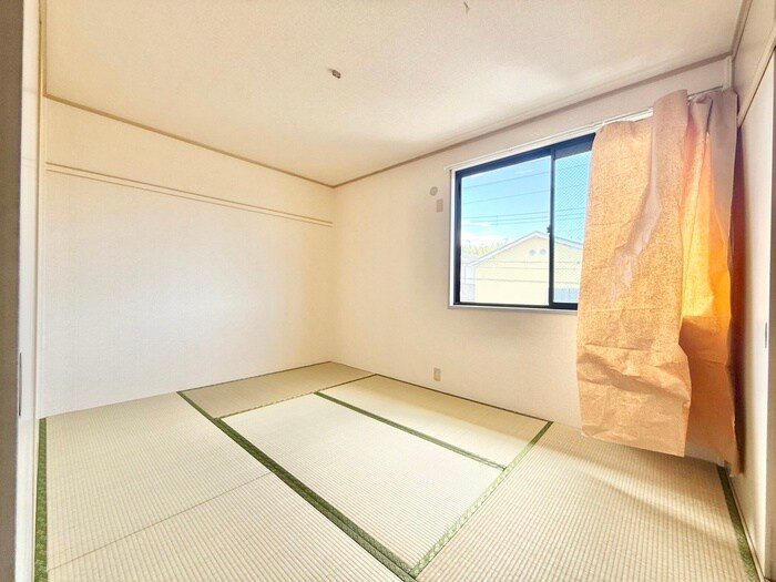 物件内観写真8　(居室)