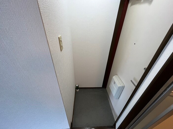 物件内観写真18　(玄関)