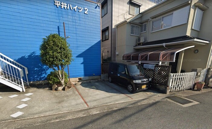 物件外観写真2　(駐車場)