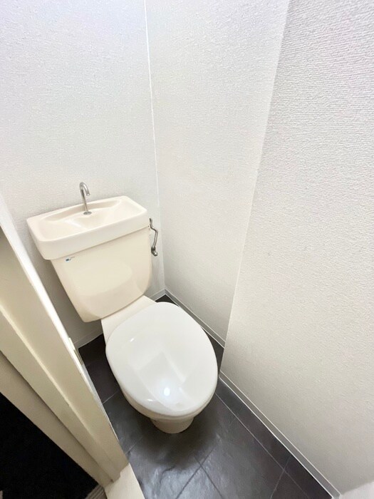 物件内観写真9　(トイレ)