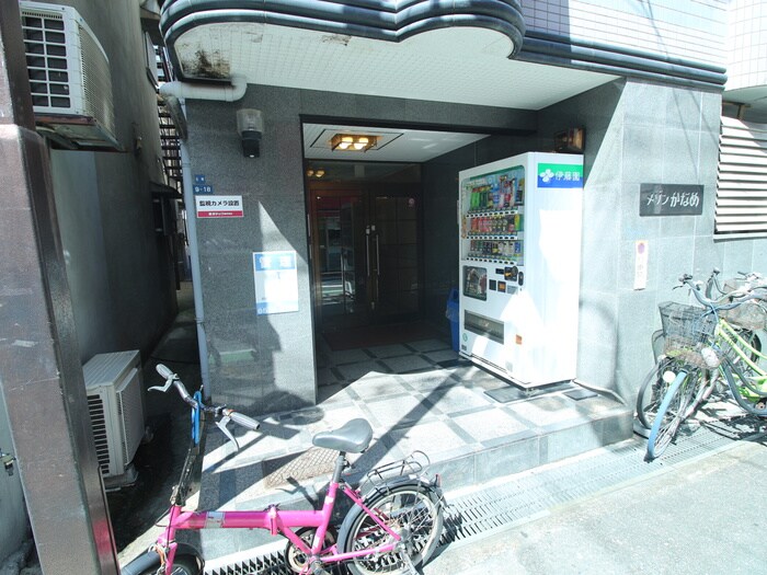 物件外観写真3　(エントランス部分)