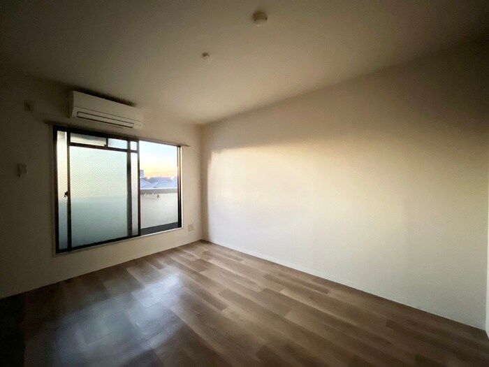 物件内観写真13　(居室)