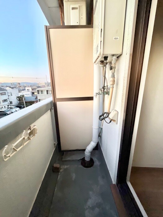 物件内観写真17　(洗濯機置場)