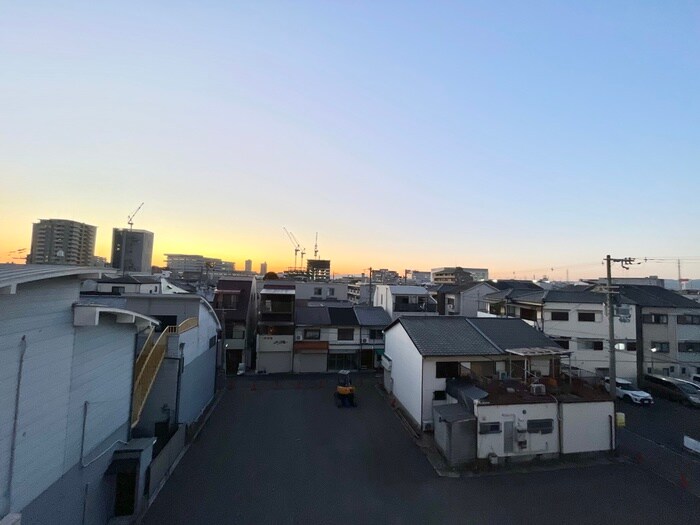 物件内観写真20　(室内からの展望)