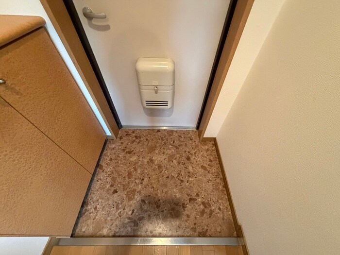 物件内観写真19　(玄関)