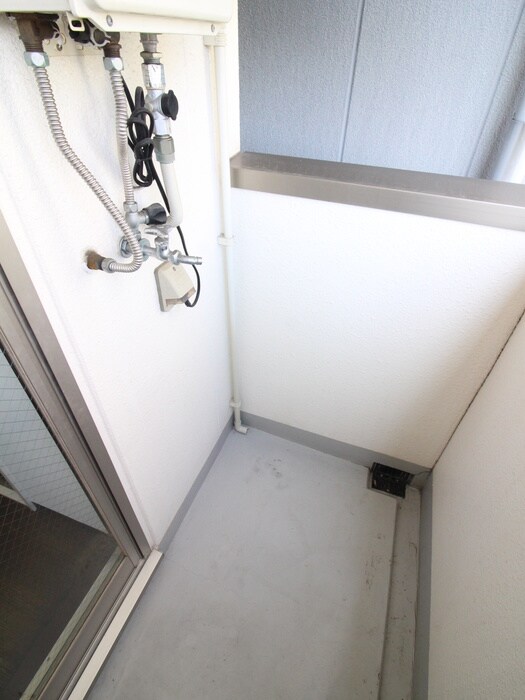 物件内観写真12　(洗濯機置場)