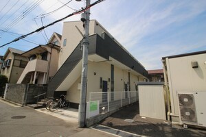 アローラ鳳外観写真