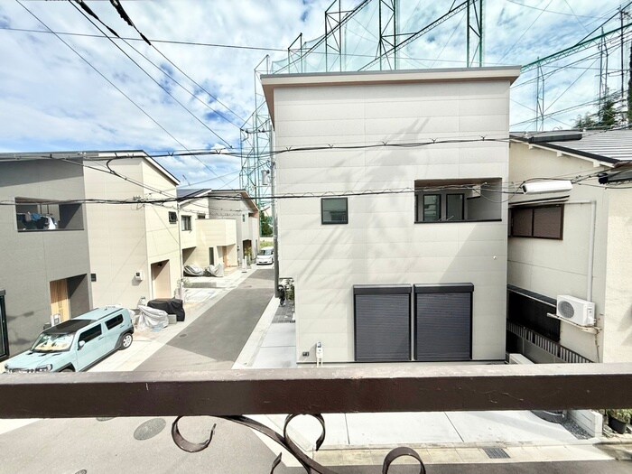 物件内観写真20　(室内からの展望)