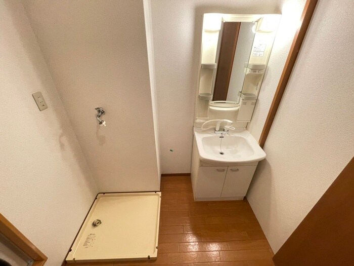 物件内観写真15　(洗面)