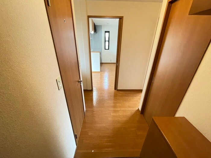 物件内観写真19　(廊下)