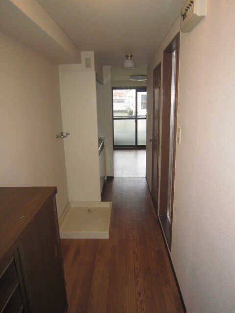 物件内観写真9　(廊下)