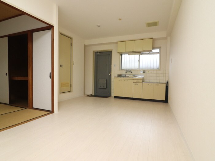 物件内観写真5　(居室)