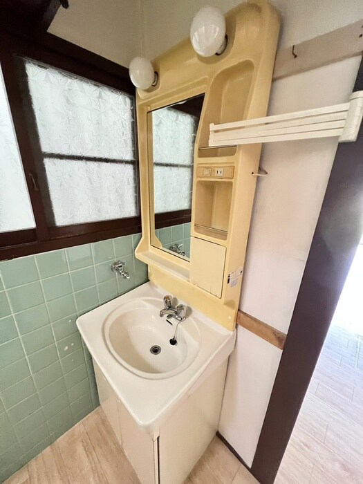 物件内観写真9　(洗面)