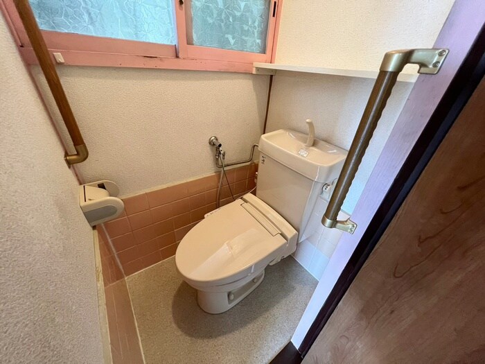 物件内観写真11　(トイレ)