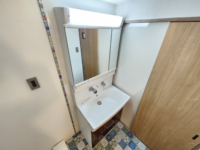 物件内観写真11　(洗面)