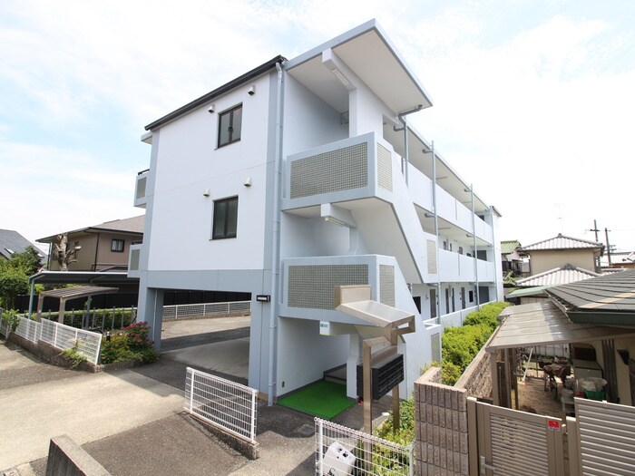 フェリチェ昆陽の物件外観写真