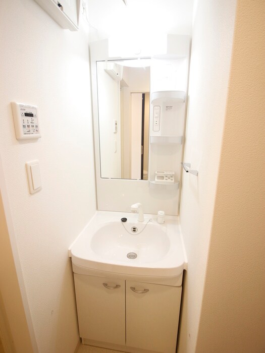 物件内観写真11　(洗面)