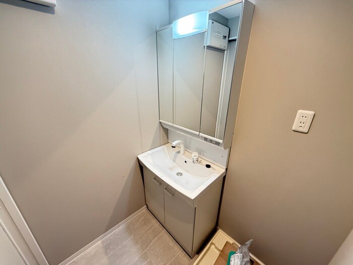 物件内観写真11　(洗面)