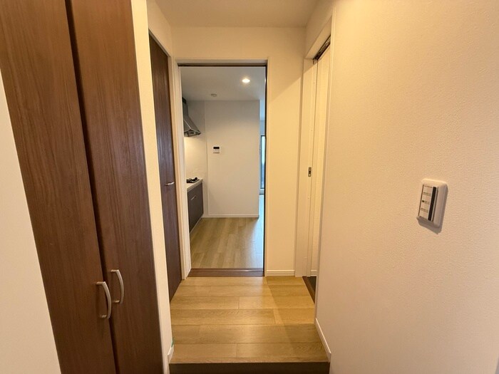 物件内観写真17　(廊下)