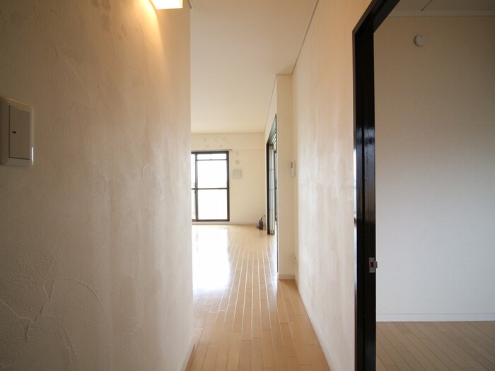 物件内観写真18　(廊下)