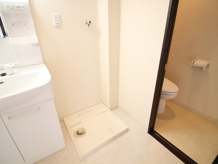 物件内観写真20　(洗濯機置場)