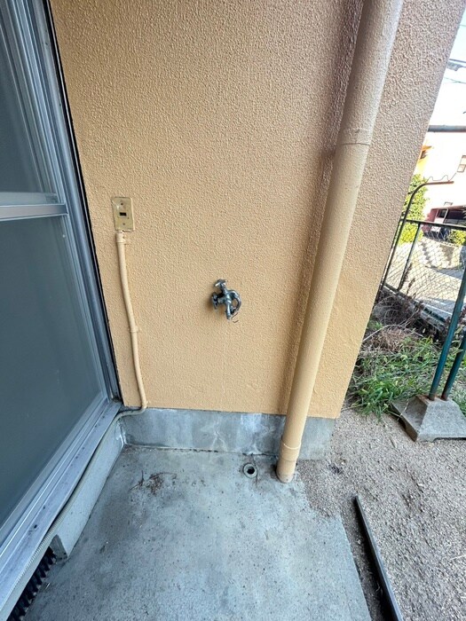 物件内観写真14　(洗濯機置場)