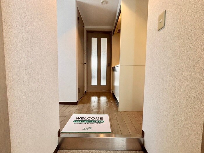 物件内観写真14　(玄関)