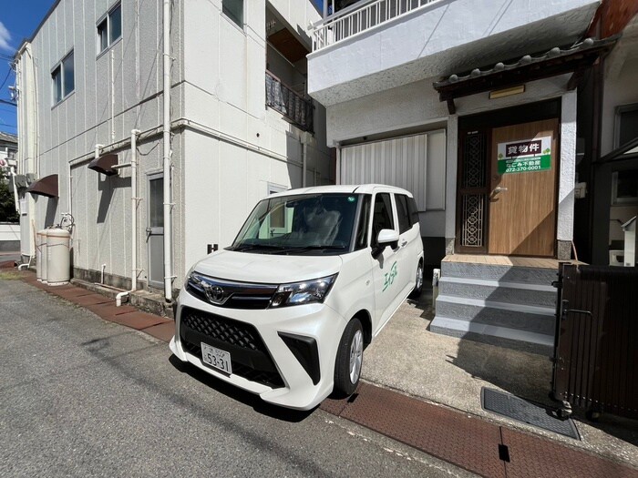 物件外観写真3　(駐車場)