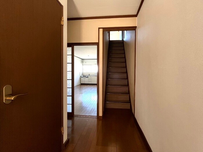 物件内観写真18　(廊下)